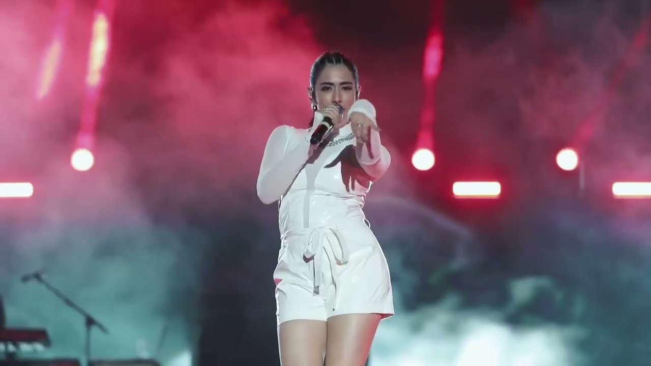 Jonita Gandhi on Working with Ed Sheeran, the Power of Indian Folk, and the Viral Reel Era!