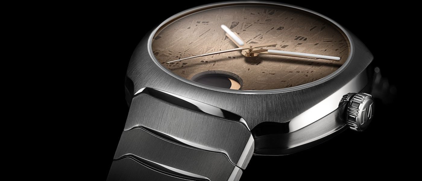Moon Merges With Meteorite In The Golden-Hued H. Moser & Cie. Streamliner Perpetual Moon Concept Meteorite!